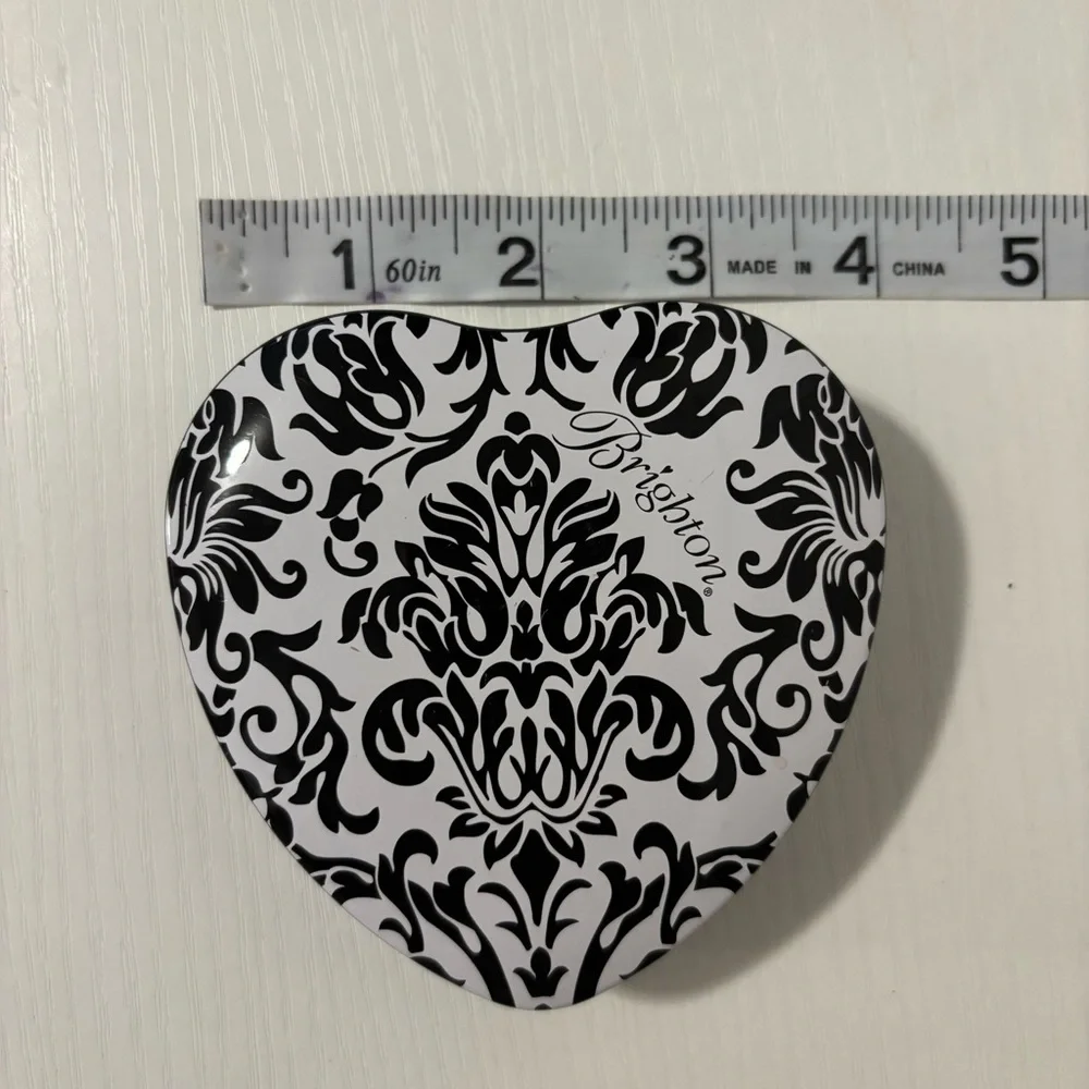 Brighton | Black and White Heart Ring Tin